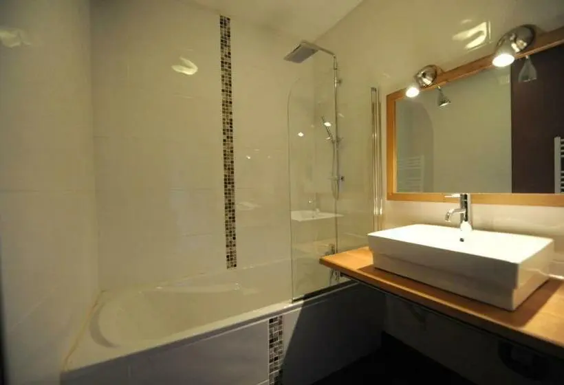 デラックスルーム, Logis Hôtel Château De Palaja