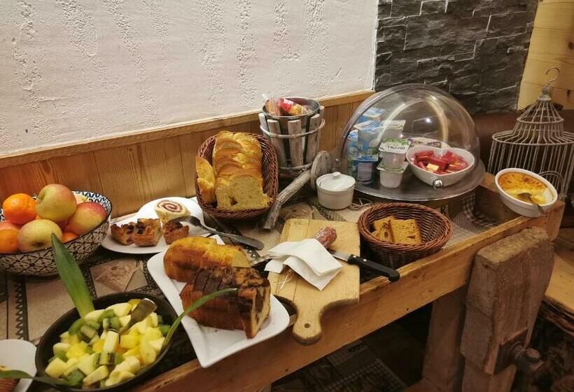 סוויטה, Hôtel Du Midi