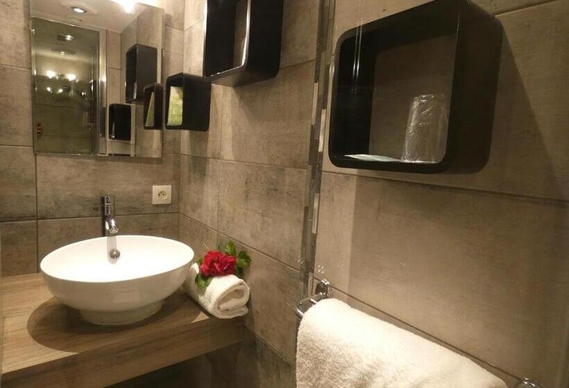 סוויטה, Hôtel Du Midi