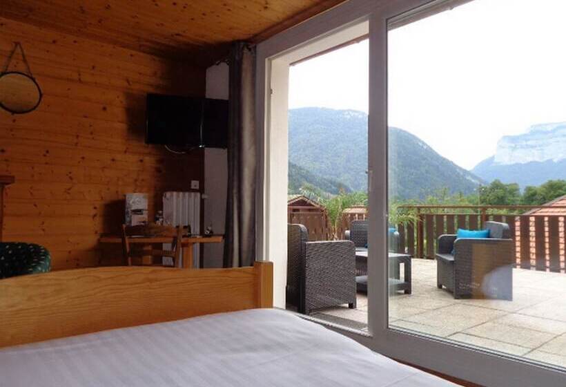 חדר סטנדרט לשלושה, Hôtel Du Midi