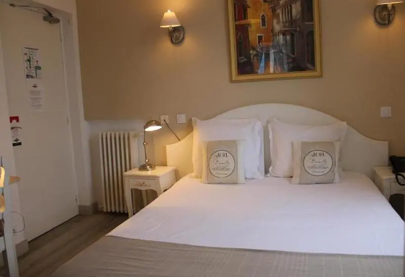 Classic-perhehuone, La Villa Des Oliviers