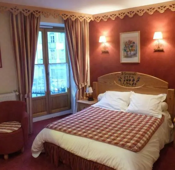 اتاق راحتی, Hôtel Le Bois Joli