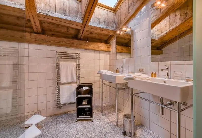 سوییت پرستیژ, Hôtel Les Servages D Armelle