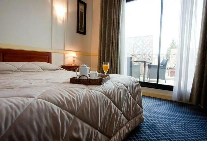 Basic-huone, Hôtel Losset