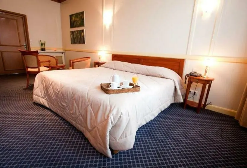 Basic-huone, Hôtel Losset