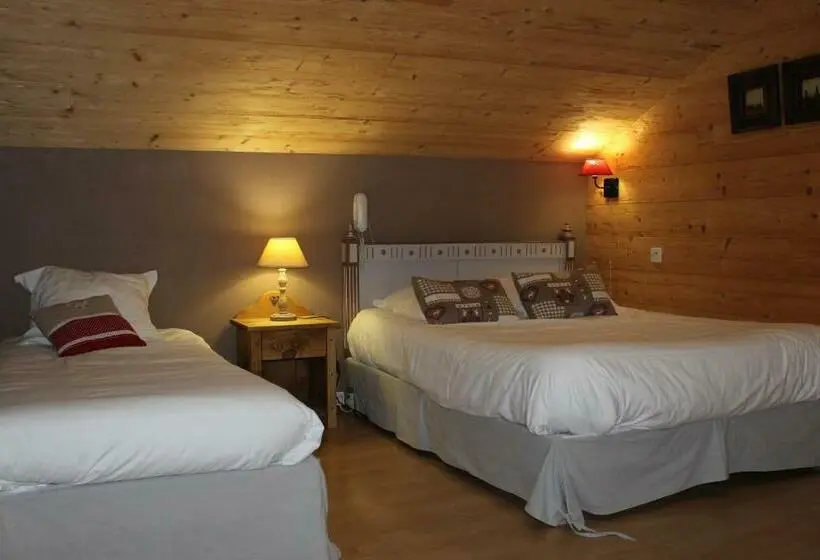 Standard Neljän Hengen Huone, Hôtel Restaurant U Fredy