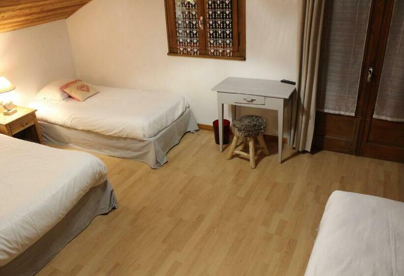 اتاق استاندارد چهار تخته, Hôtel Restaurant U Fredy