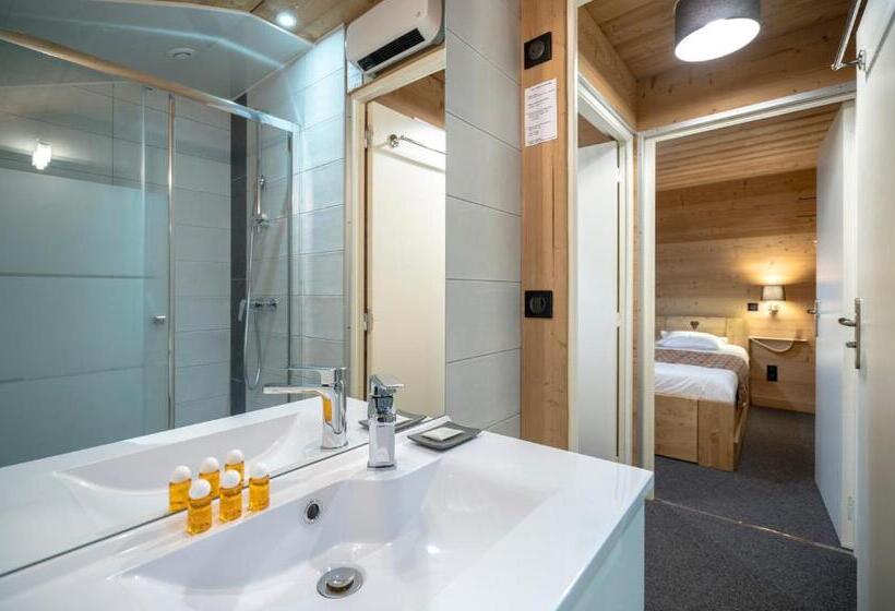 اتاق خانوادگی, Hôtel Restaurant U Fredy