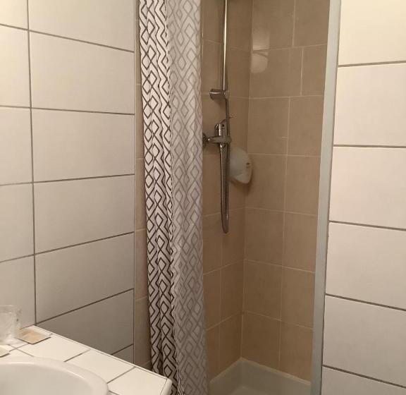 Семейный Номер Вид на Сад, Logis Hôtel Restaurant La Borie