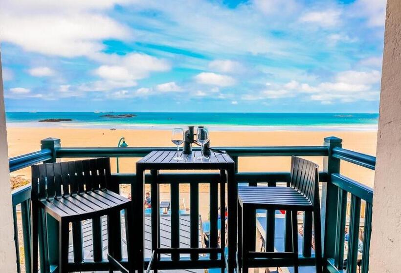 Triple Room Sea View, Les Charmettes