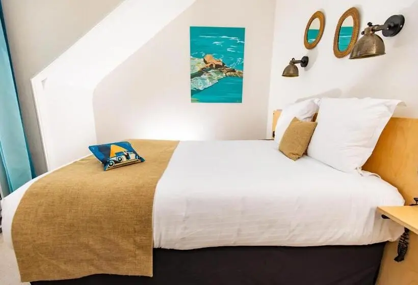 Chambre Basic, Les Charmettes