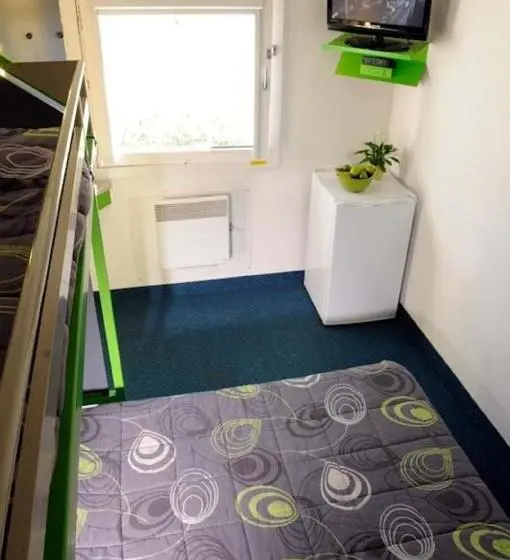 バスルーム共有のトリプルスタンダード, Lemon Hotel - Tourcoing