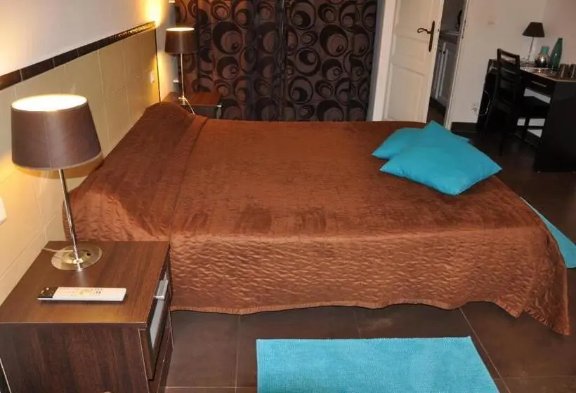 اتاق سوپریور سه تخته, Villa Nais B&b