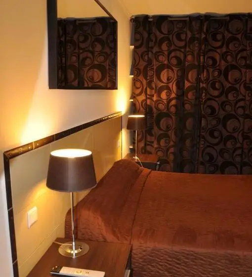 اتاق سوپریور سه تخته, Villa Nais B&b