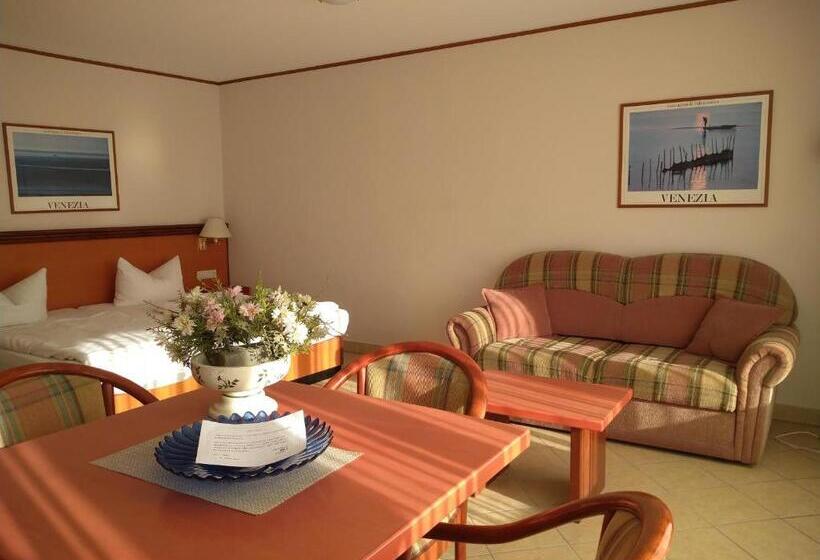 Апартаменты 1 Спальня Боковой Вид на Море, Esplanade & Aparthotel Rialto