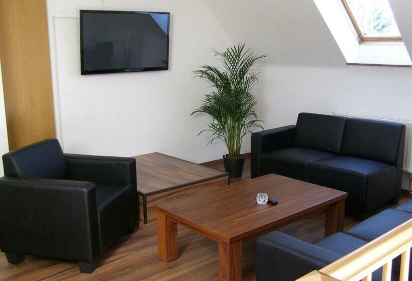 آپارتمان 3 خوابه, Alt Vinnhorst