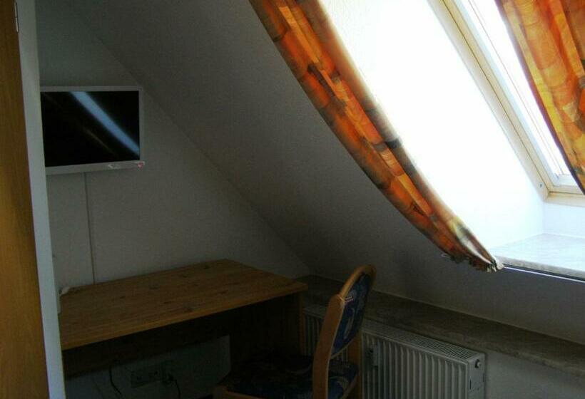 اتاق استاندارد یک نفره, Alt Vinnhorst