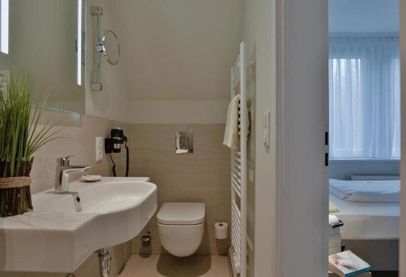 Standard Enkelrum, Am Südwäldchen