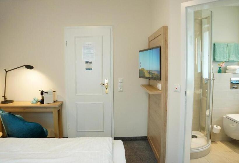 Basic Rum, Am Südwäldchen