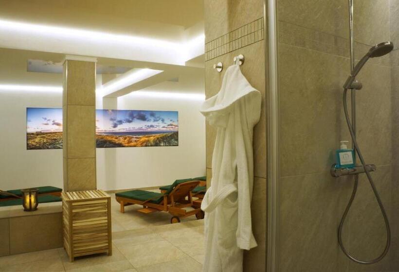 Basrum med Balkong, Am Südwäldchen