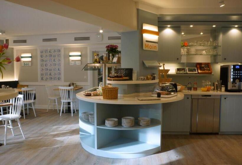 Standardrum Bottenvåning, Am Südwäldchen