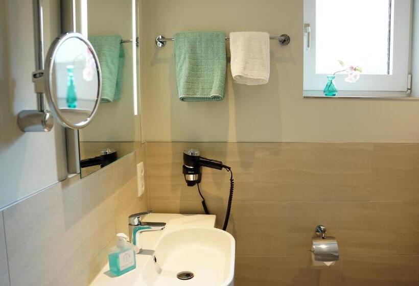 Standard Enkelrum, Am Südwäldchen