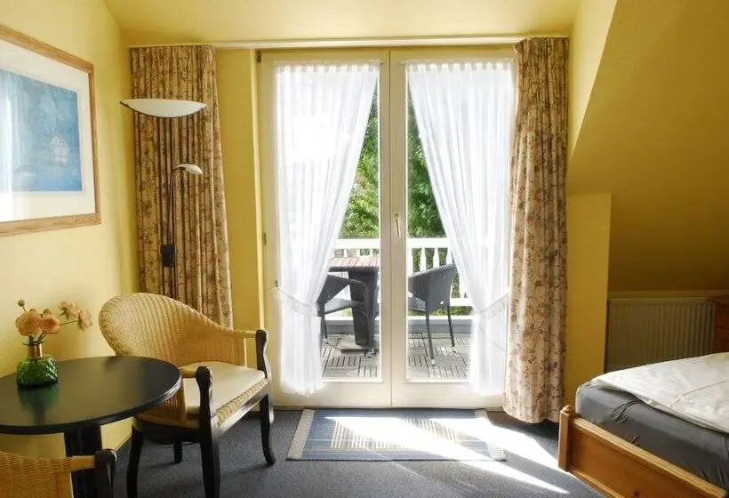 Classic room with balcony, Am Südwäldchen