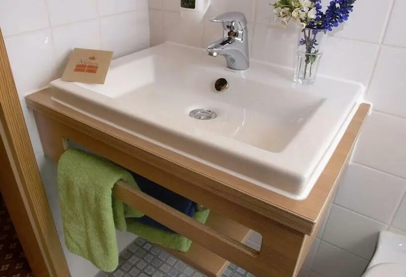 Standard Yhden Hengen Huone Parveke, An Der Brunnader   Ihr Zuhause Im Rottal
