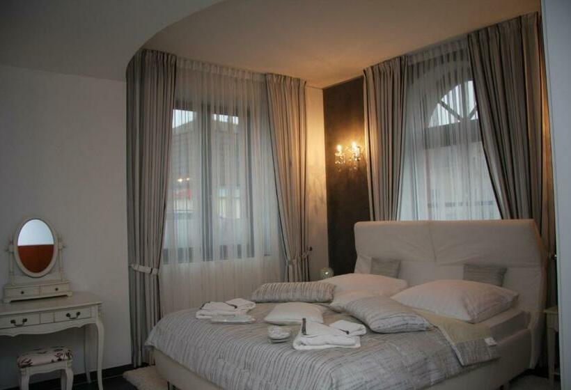 Люкс Кровать Кинг, Da Gianni Gmbh