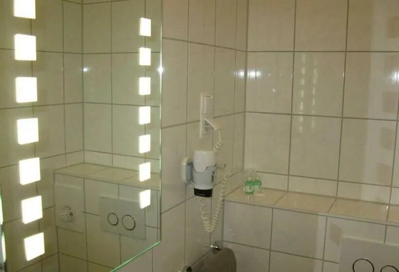 Standard Yhden Hengen Huone, Löns Hotel Garni