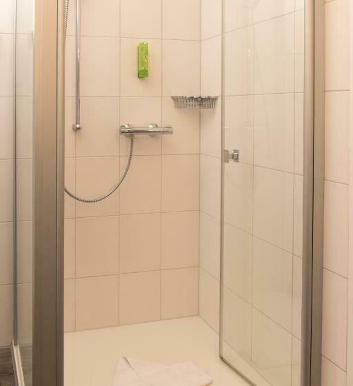 スタンダードシングルルーム, Mingers