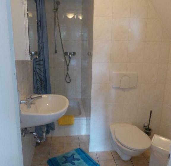 スタンダード４人部屋, Pension Und Gaststätte Naturbaude Eschenhof