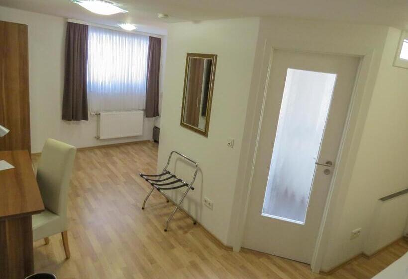 디럭스 트리플 룸, Saarblick Mettlach