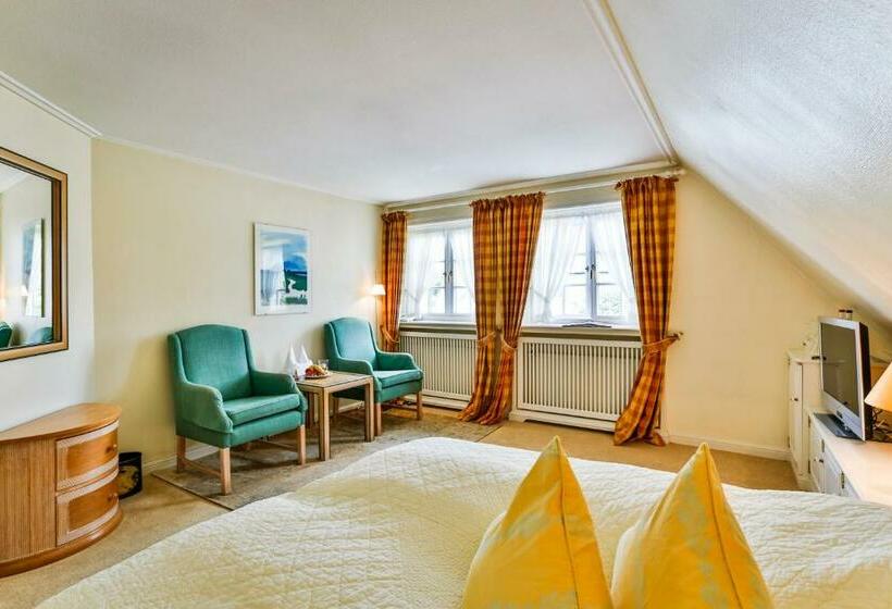 コンフォートルーム, Und Restaurant Jörg Müller