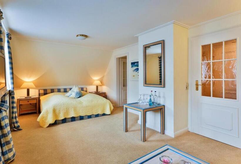 コンフォートルーム, Und Restaurant Jörg Müller