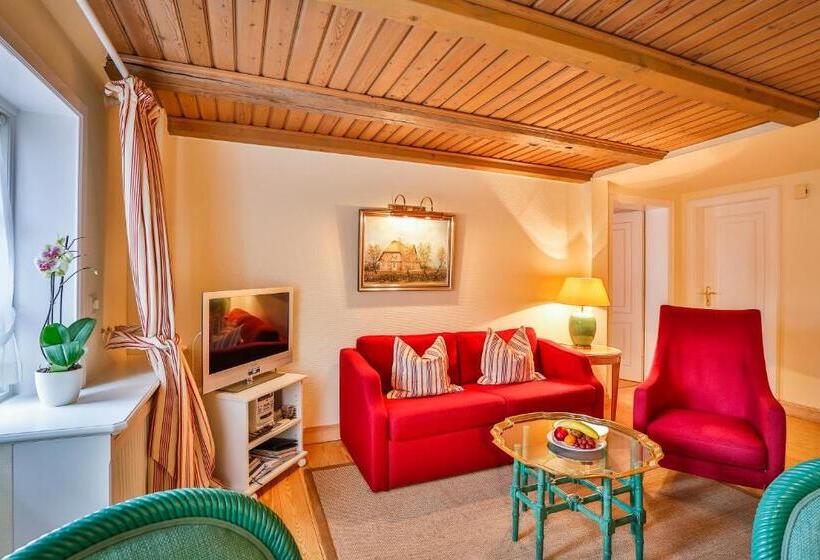 キャビン, Und Restaurant Jörg Müller