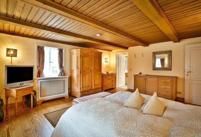 キャビン, Und Restaurant Jörg Müller