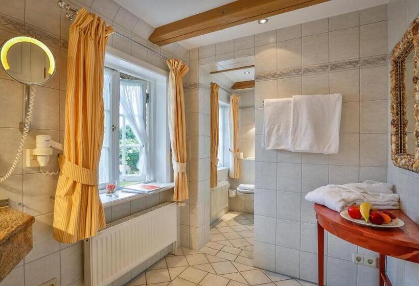 キャビン, Und Restaurant Jörg Müller