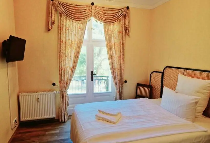 Comfort Yhden Hengen Huone, Villa Bleichröder