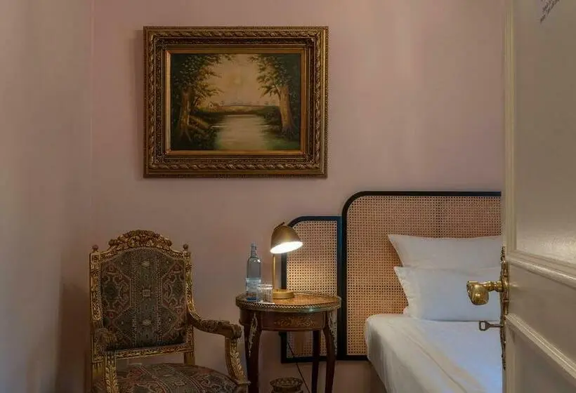 Comfort Yhden Hengen Huone, Villa Bleichröder