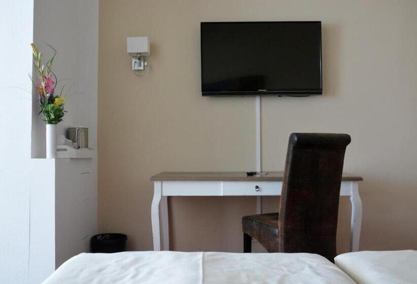 غرفة قياسية مزوَّدة بشُرفة, Villa Schwanebeck