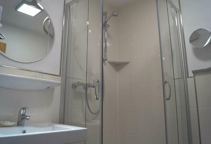 스탠다드 싱글 룸, Villa Undine