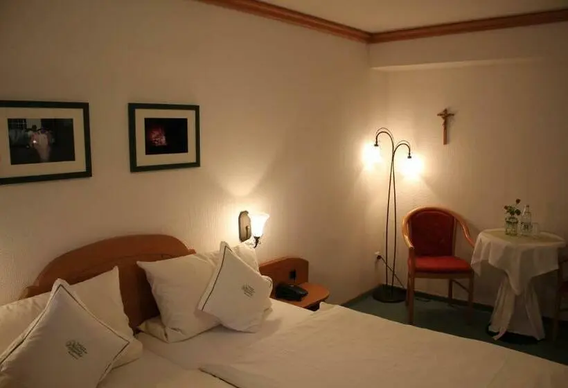スタンダードトリプルルーム, Wüllner's Landgasthof