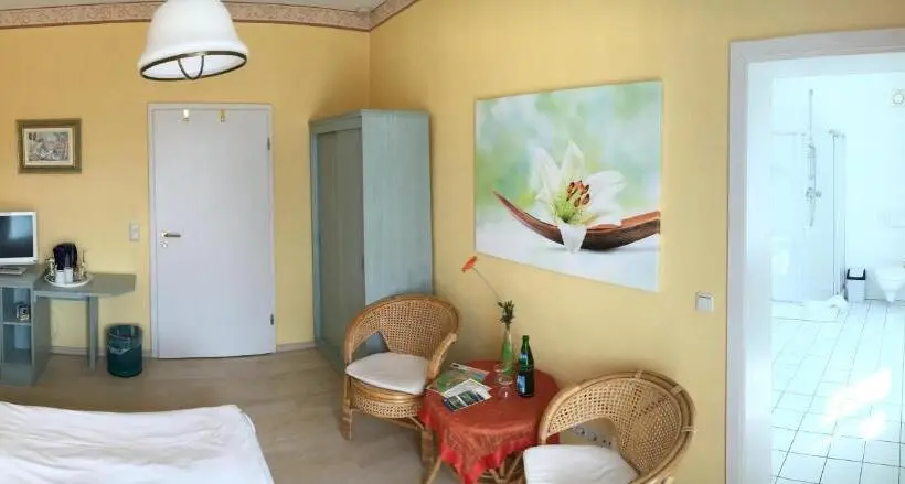 Standard-huone Puutarhanäkymä, Kastanienhof Hotel Garni