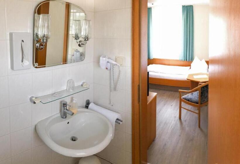 Номер Стандарт Индивидуальный, Kastanienhof Hotel Garni