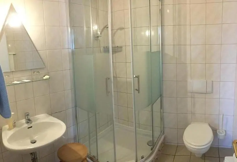 Deluxe-huone Puutarhanäkymä, Kastanienhof Hotel Garni