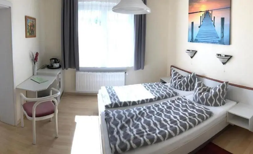 Superior Room with Terrace, Kastanienhof Hotel Garni