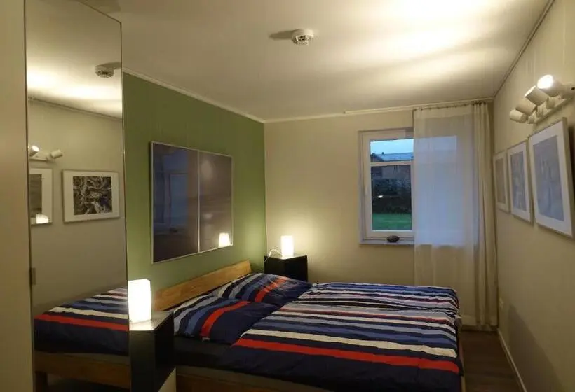 Huoneisto 1 Makuuhuone Pohjakerros, Ferienanlage Süderhof