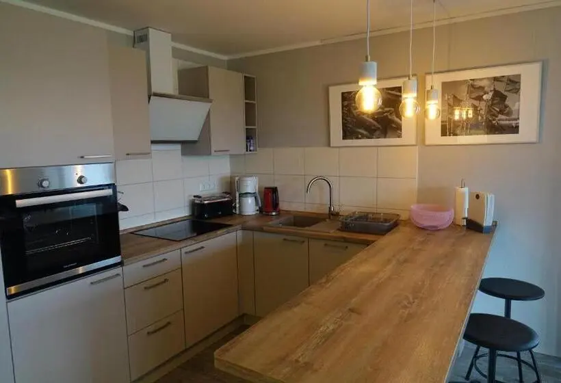 Huoneisto 1 Makuuhuone Pohjakerros, Ferienanlage Süderhof