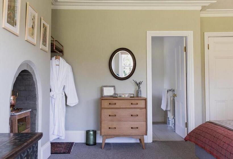 디럭스 룸, Bridstow Guest House